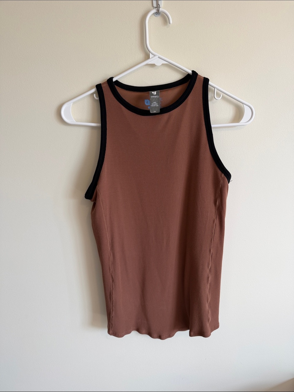 Ribbed Contrast-Trim Tank Top in Brown